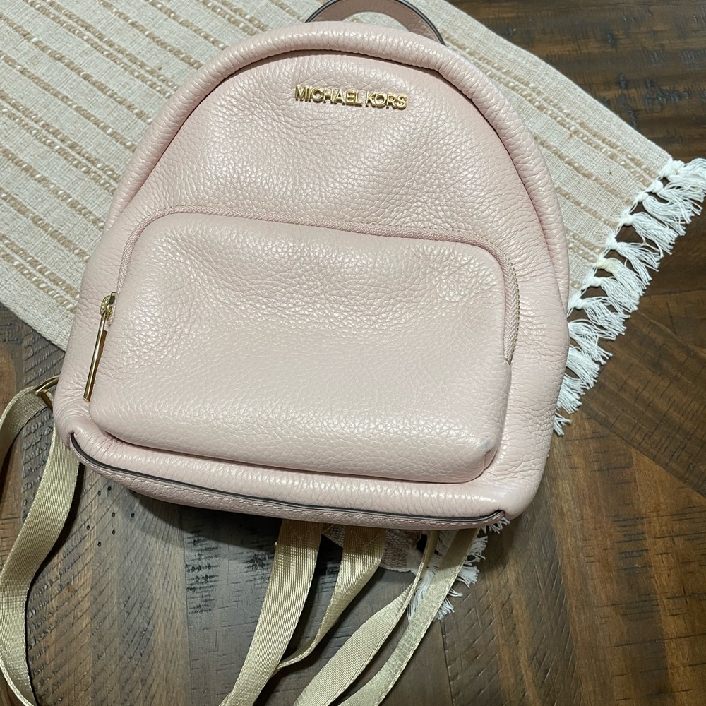 Michael Kors backpack - Picture 2 of 4